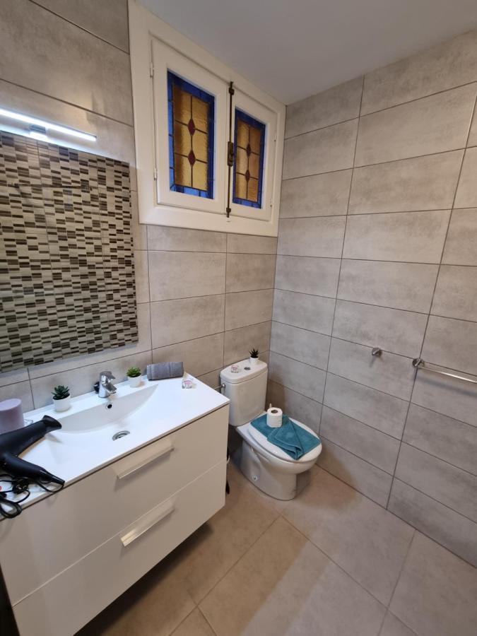 Studio No 2 Just 100 To Beach And Sea, Large Terrace, Heated Pool, Wifi, Aircondition For A Fee Playa de las Américas Exterior foto